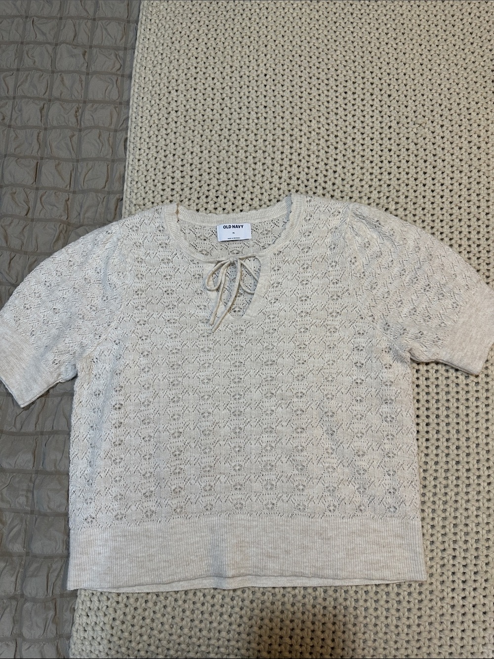 Old Navy Tie-Neck Short Sleeve Open-Knit Sweater in Oatmeal Heather, XL